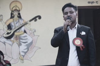 पत्रकार  दिलीप पर्तेललाई जैमिनीका स्वास्थ्यकर्मीकाे दुर्व्यवहार