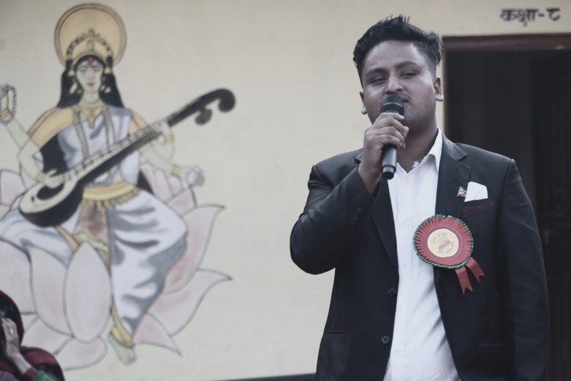 पत्रकार  दिलीप पर्तेललाई जैमिनीका स्वास्थ्यकर्मीकाे दुर्व्यवहार