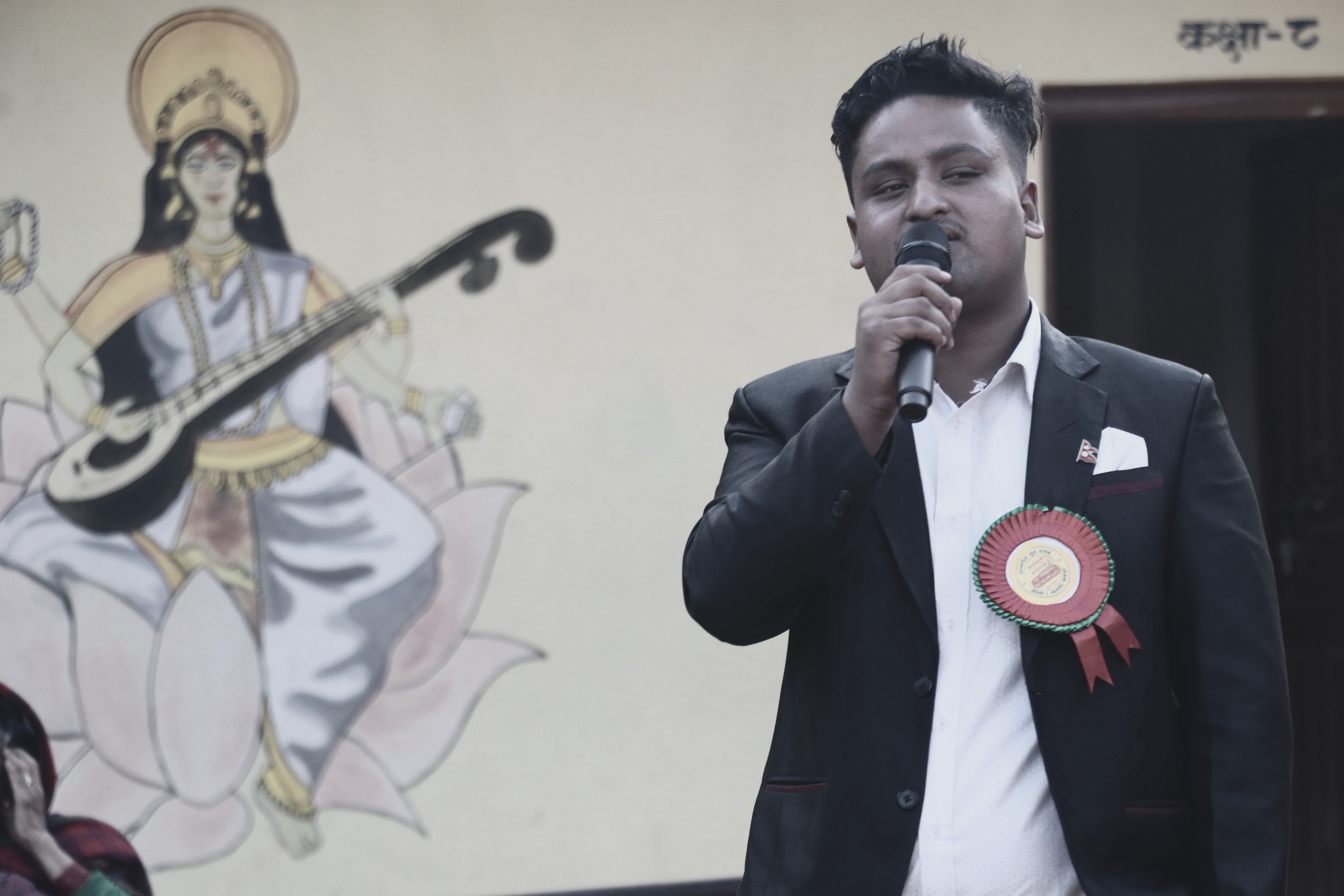 पत्रकार  दिलीप पर्तेललाई जैमिनीका स्वास्थ्यकर्मीकाे दुर्व्यवहार